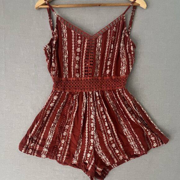Angie Pants - Angie Red Geometric Rayon Romper Crochet Waist V-Neck Tie, Size S